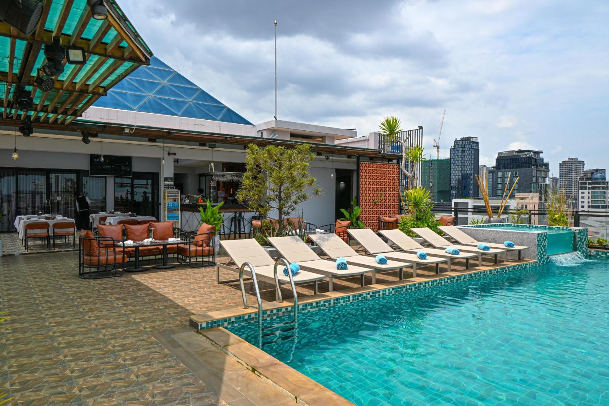 Phnom Penh 51 Hotel & Residences Exterior photo